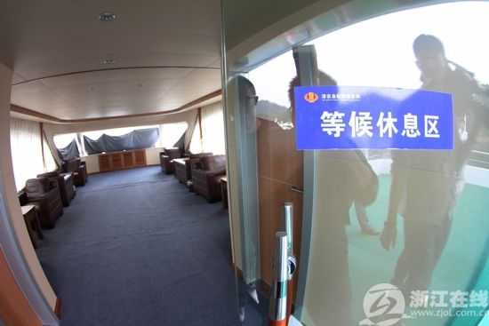 二层休息等候区全景。