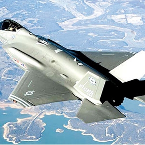 購隱形戰機被疑偏袒