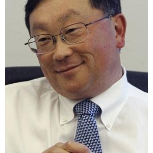 华人接任CEO 黑莓不卖了